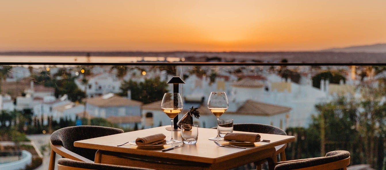 Wine Dinner W Algarve sommeliers table