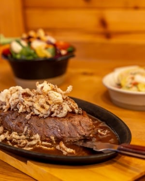 A Taste of Austria at VILA VITA Biergarten