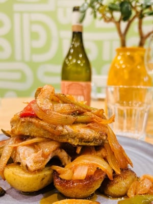 Among Dishes & Wine O Finalmente