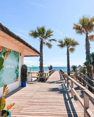 Sunset Beach Lounge at Armação Beach Club