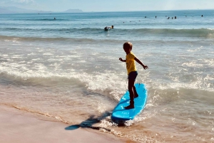 Alicante: 2 uur surfplankverhuur + Spaanse tapas en drankje