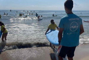Alicante: 2 uur surfplankverhuur + Spaanse tapas en drankje