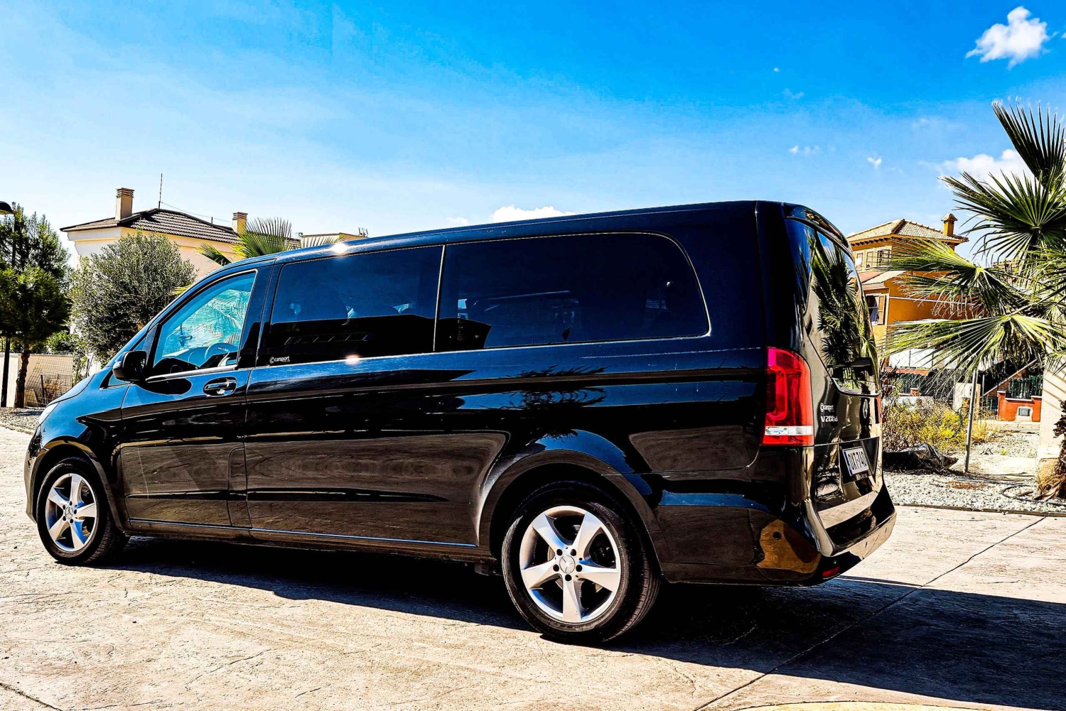 Alicante: prywatny transfer VIP w jedną stronę z lotniska do Benidorm