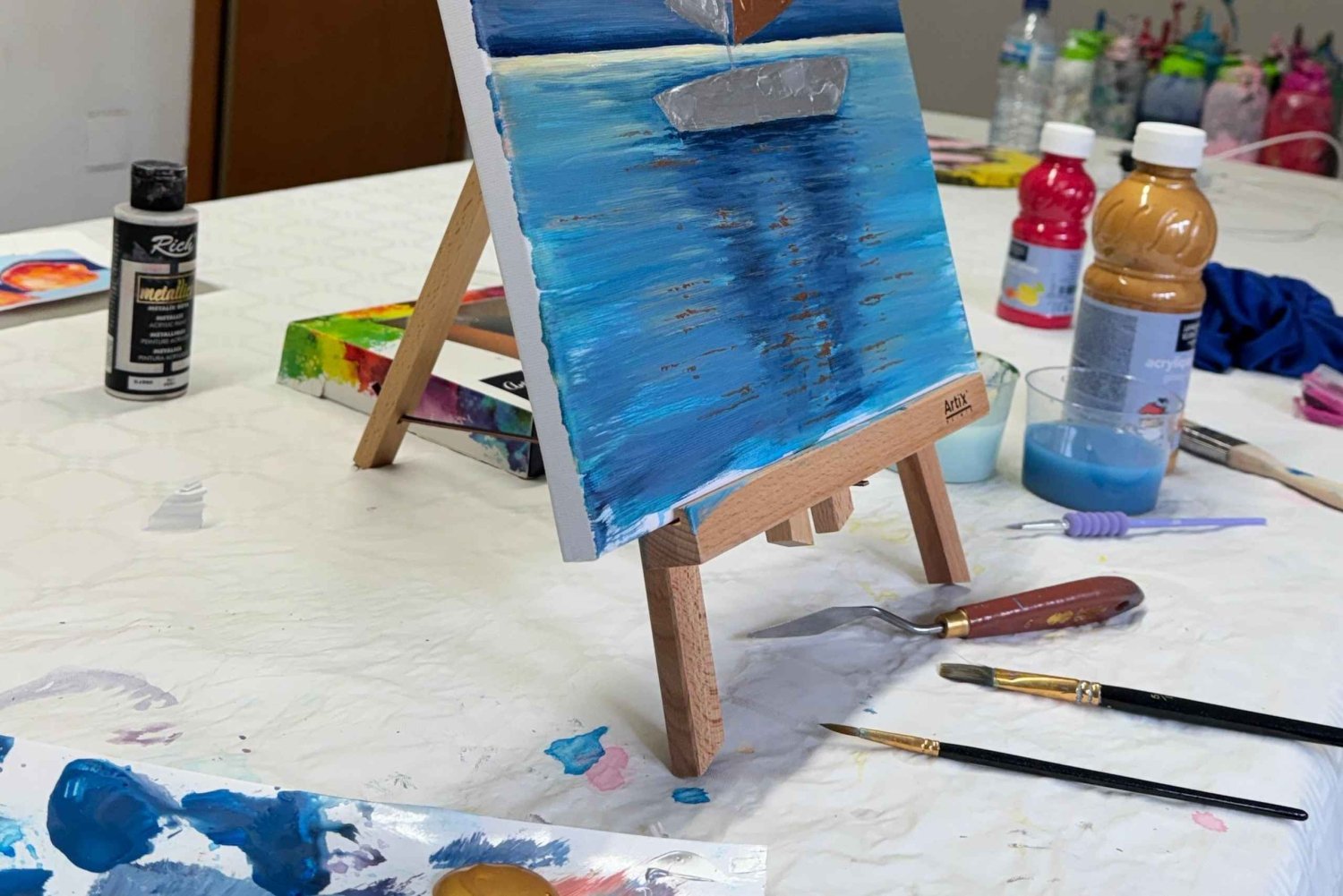 Alicante: Kunsttherapie-Workshop „Wein & Malen”