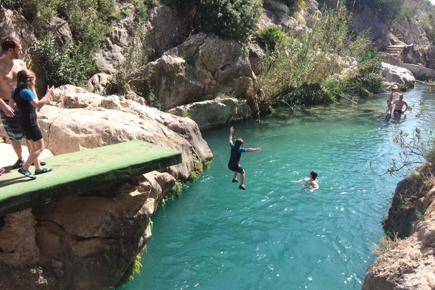 Alicante Benidorm: cascada del Algar y castillo de Guadalest en coche