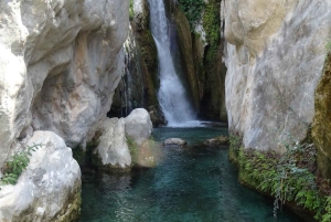 Alicante Benidorm: cascada del Algar y castillo de Guadalest en coche