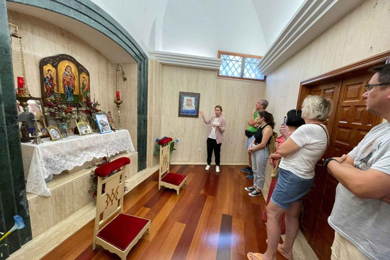 アリカンテ：闘牛場と城のガイド付きツアー、タクシー送迎付き