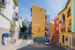Tour durch die charmanten Dörfer von Alicante: Villajoyosa und Altea