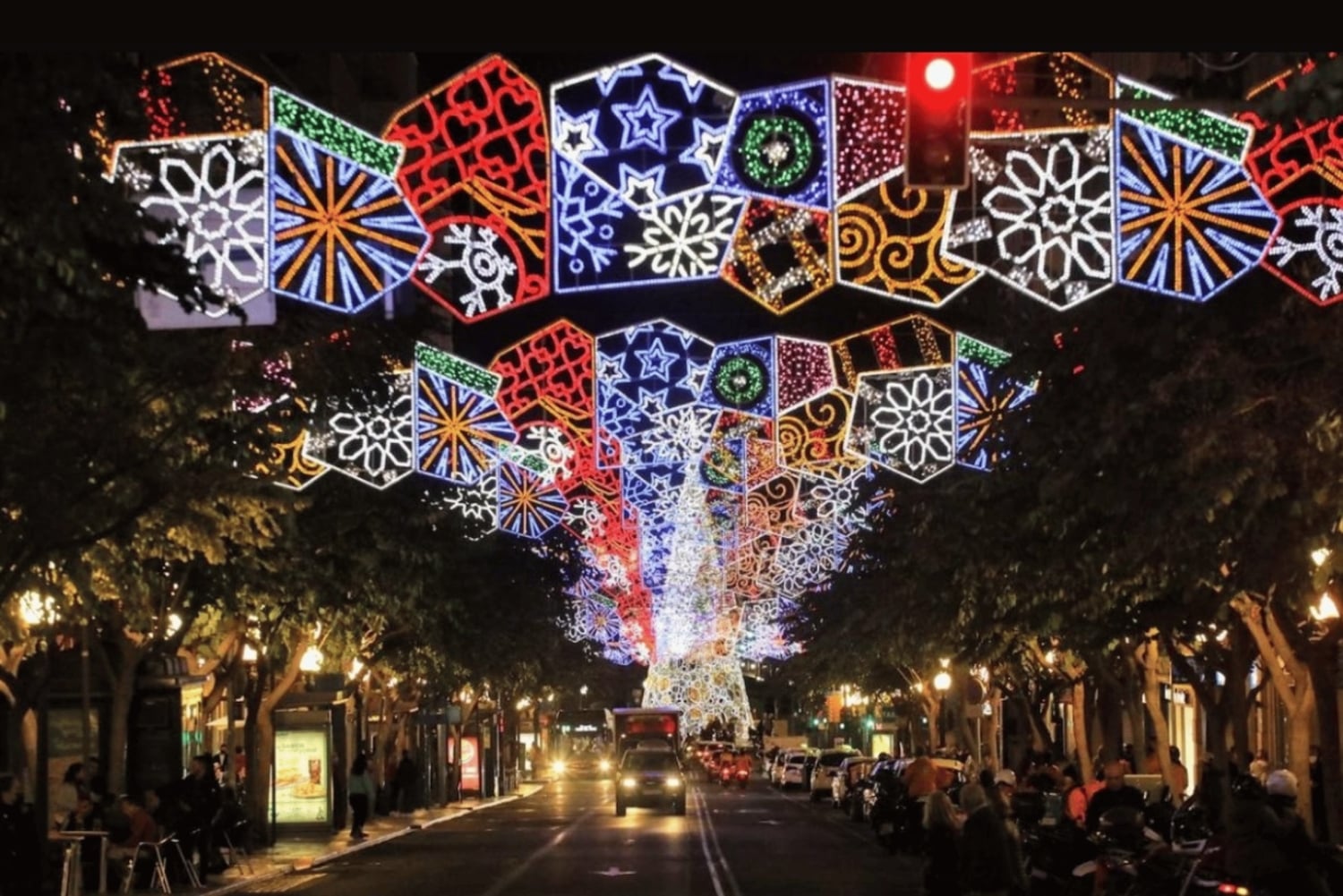 Alicante: Tour de luces de Navidad en Tuk Tuk
