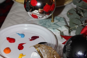 Alicante: laboratorio di pittura di decorazioni natalizie