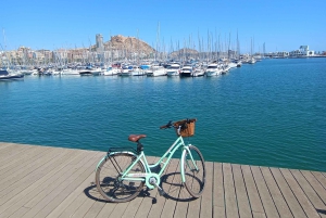 Pyöräretki Alicanten kaupungissa. Vain pienille ryhmille
