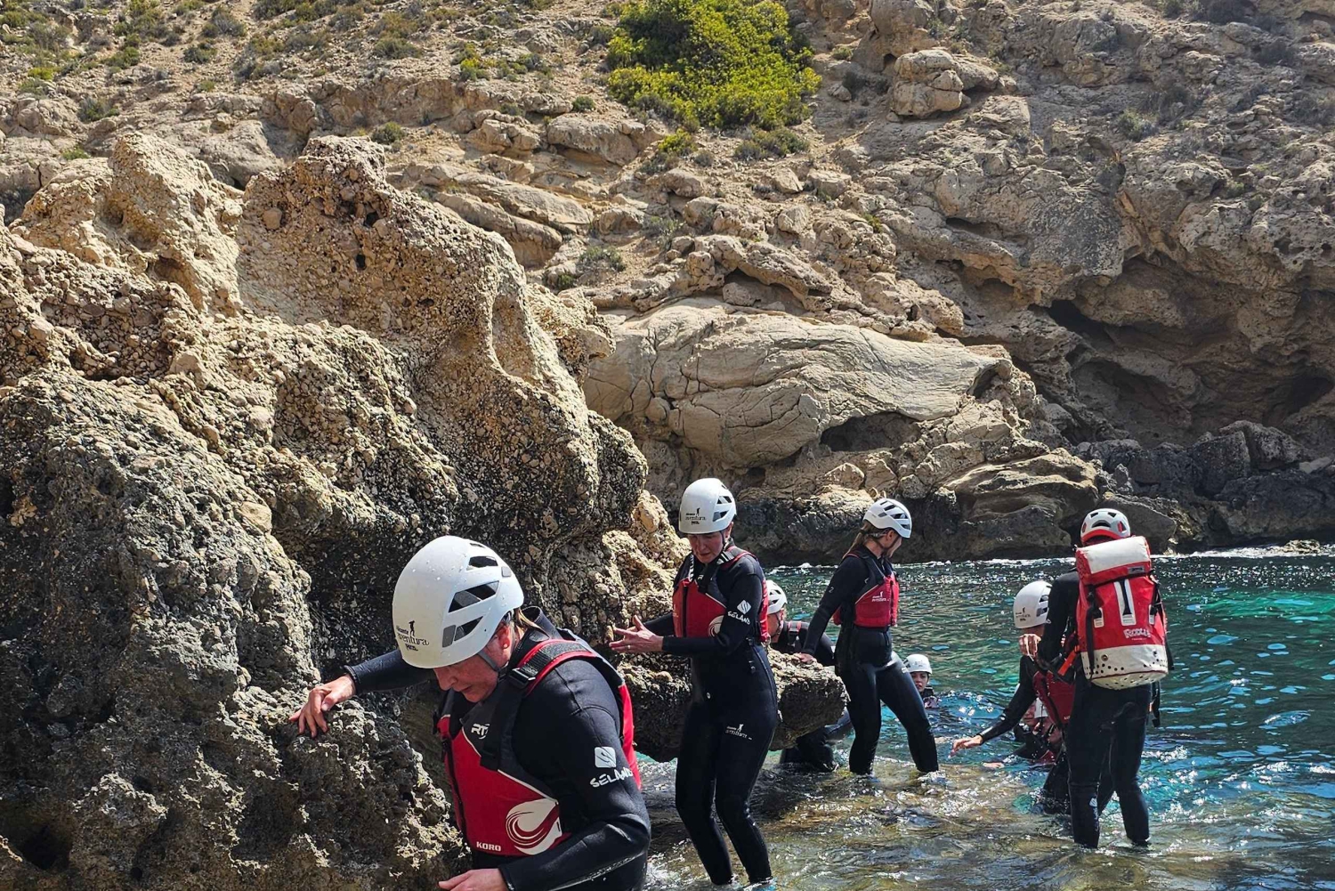 Alicante: aventura de coasteering en Villajoyosa