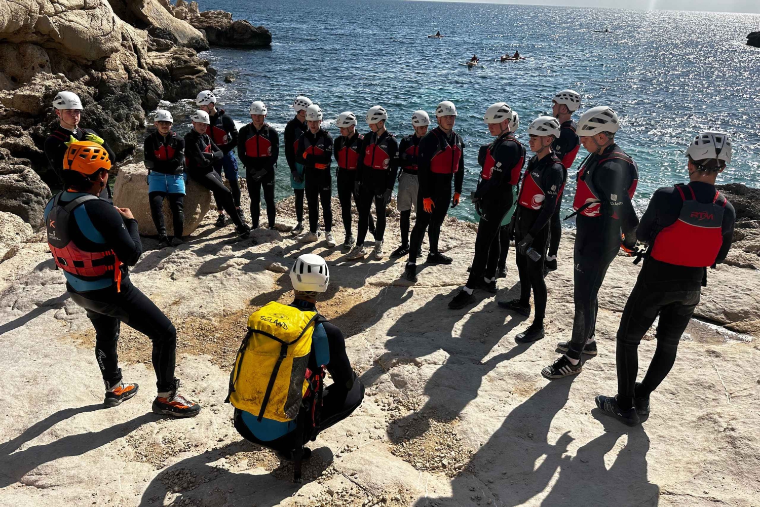 Alicante: aventura de coasteering en Villajoyosa