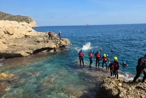 Alicante: Coasteering-Abenteuer in Villajoyosa
