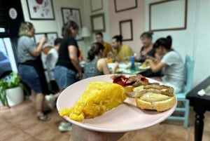 Alicante: clase de cocina de tapas españolas por la tarde con música en directo