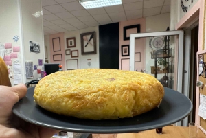 Alicante: clase de cocina de tapas españolas por la tarde con música en directo