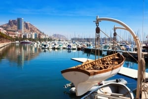 Alicante: Express Walk with a Local in 60 minutes