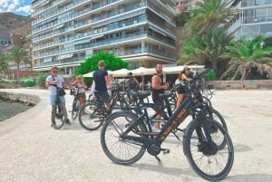 Аликанте: активный тур на электровелосипедах со сноркелингом и парасейлингом