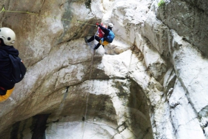 Alicante: Experiencia Guiada de Barranquismo en el Barranco del Infierno