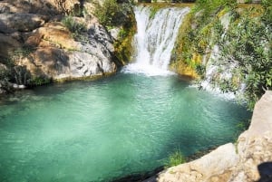 Alicante: naturaleza y cultura, Guadalest, cascadas y vino