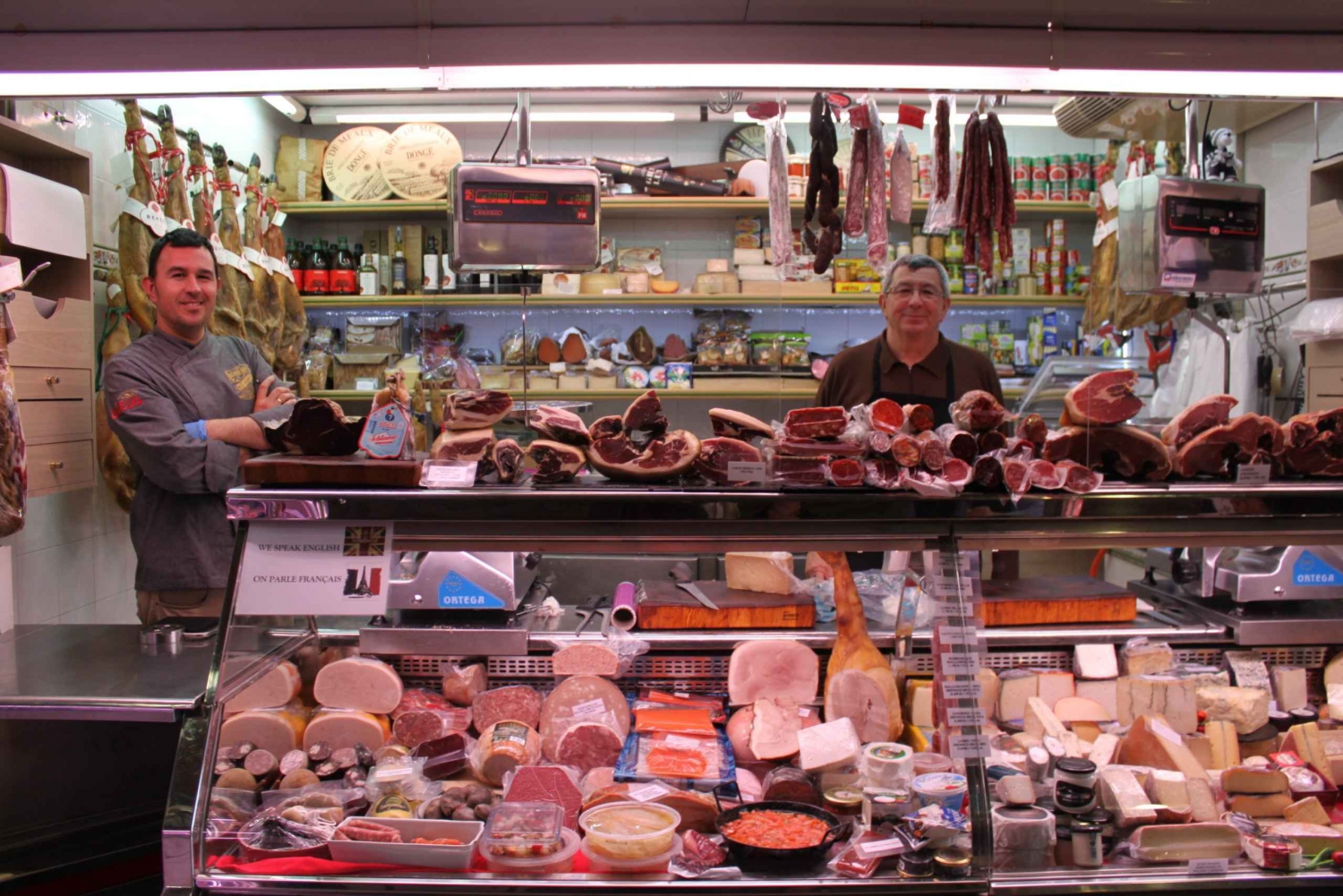 Alicante: Old Town and Market Gastronomic Tour with Tastings