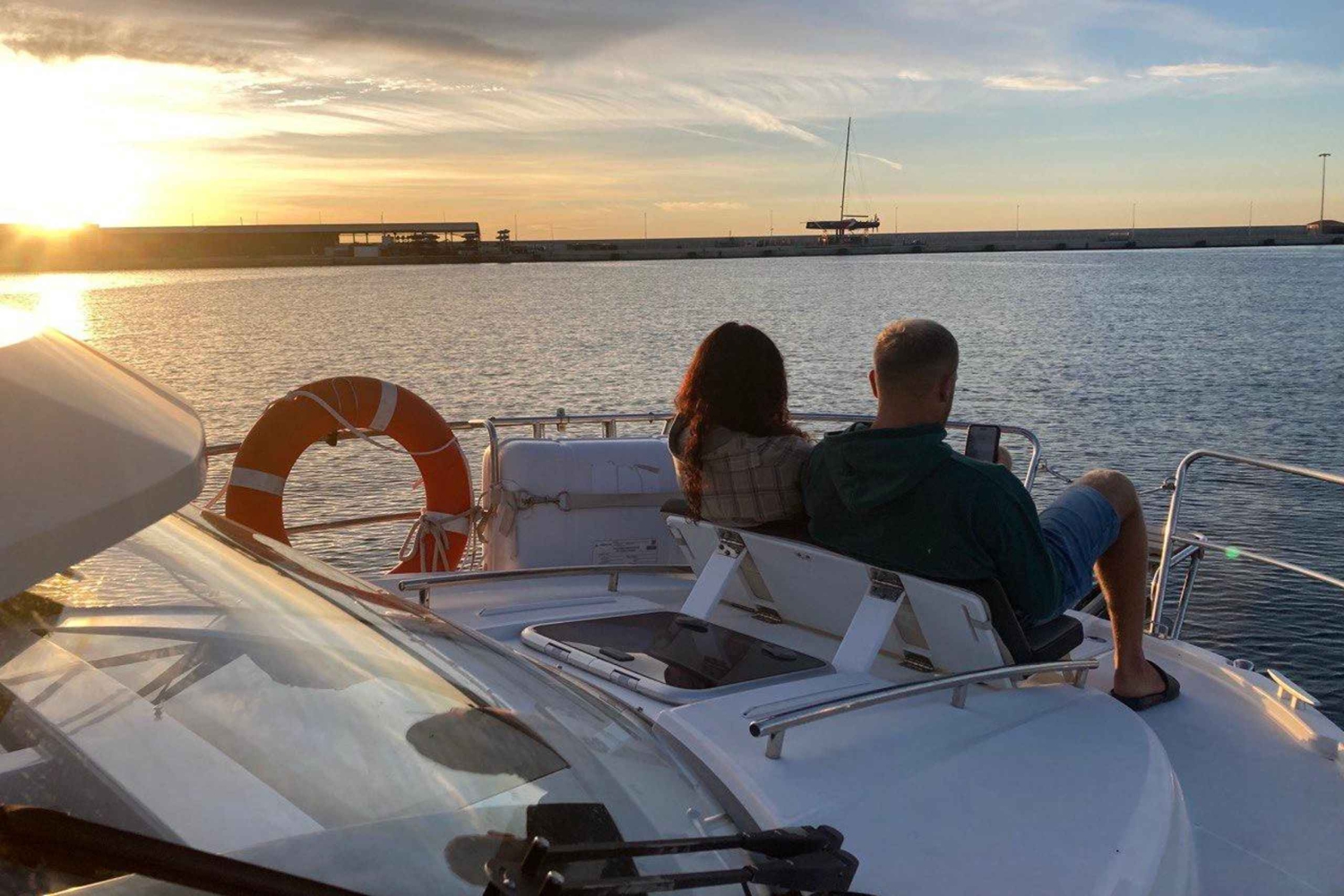 Alicante: Private Yacht Cruise with Drinks