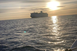 Alicante: Private Yacht Cruise with Drinks