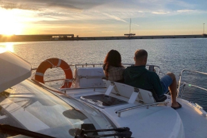 Alicante: Private Yacht Cruise with Drinks