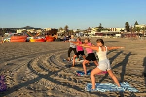 Alicante: clase de yoga privada en la playa del Postiguet