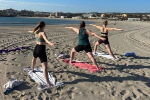 Alicante: clase de yoga privada en la playa del Postiguet