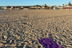 Alicante: clase de yoga privada en la playa del Postiguet