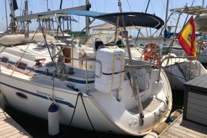 Аликанте: прогулка на парусной яхте по заливу Аликанте