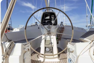 Аликанте: прогулка на парусной яхте по заливу Аликанте