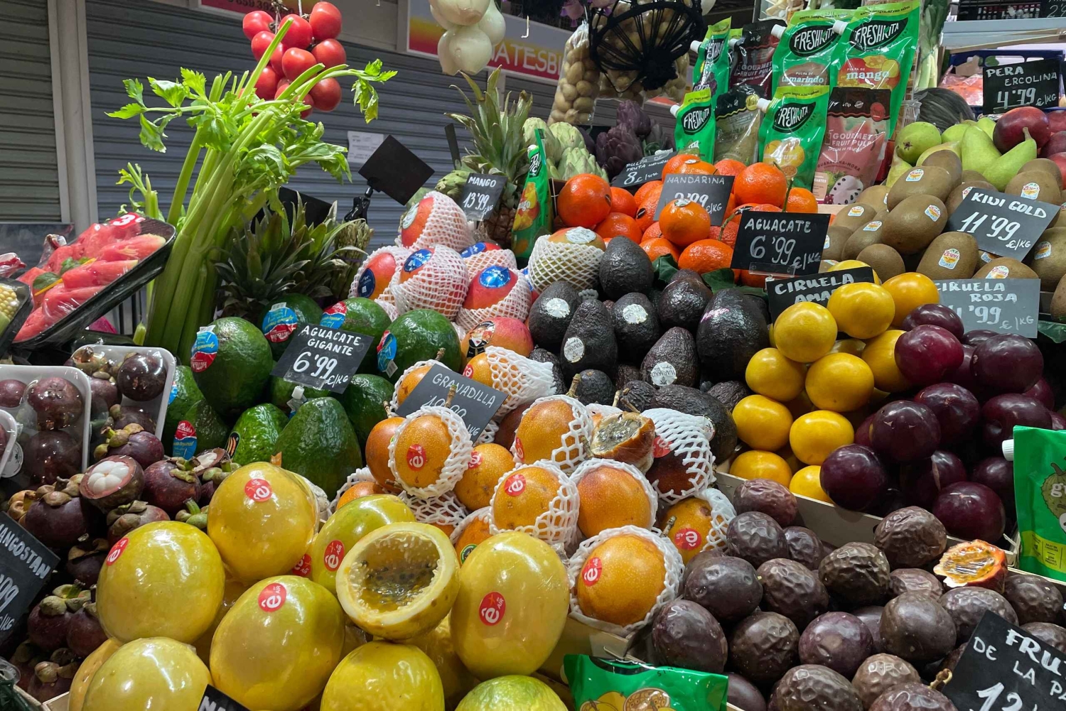 Alicante Tour VIP Plaza de Toros con Castillo o Mercado y tentempié en Van