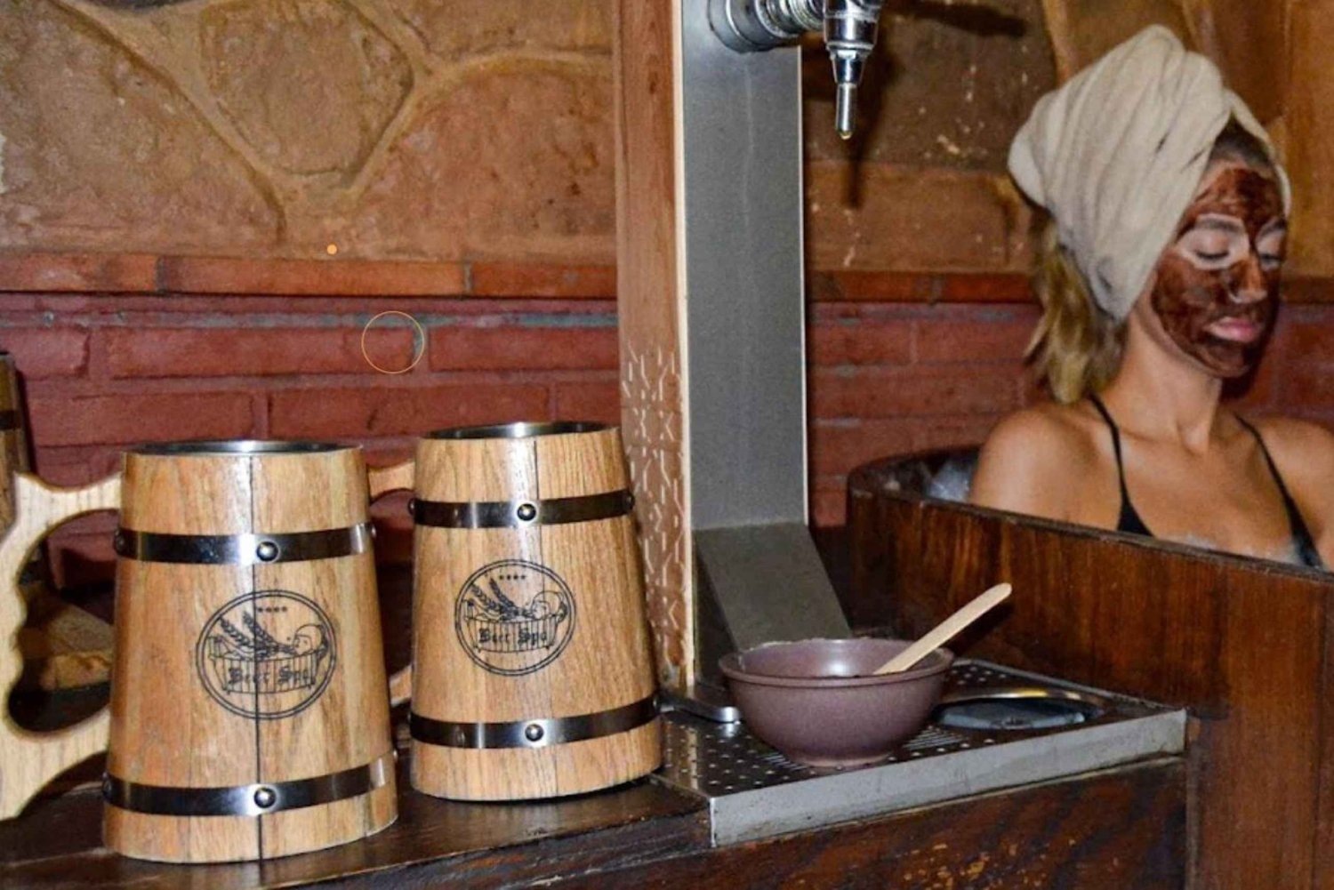 Tour della birra ad Alicante; Spa con birra, 4 birre alla spina e tapas incluse.