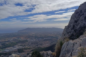 Benidorm: Ferrata de Ponoig med två 30 meter långa rappeller.