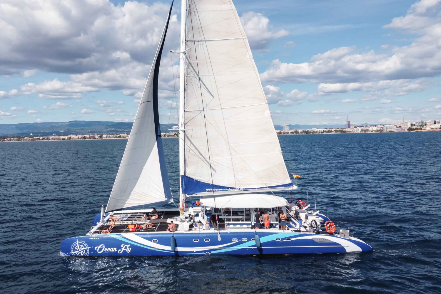 Cambrils: Costa Daurada Purjehtila Katamaraaniristeily