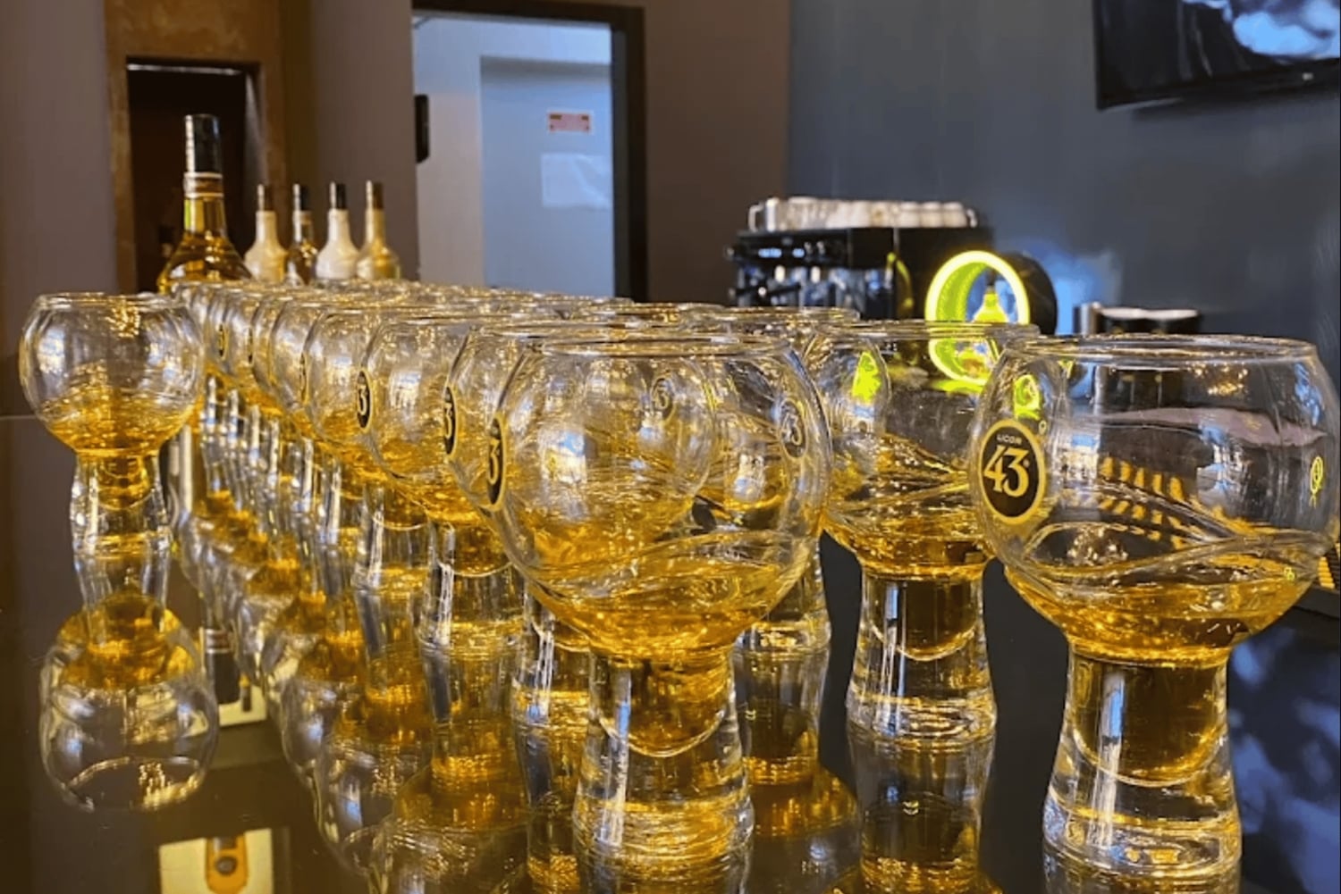 Cartagena: Visit a liquor factory with tasting and transfers from Alicante