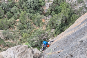 Finestrat (Alicante): Lång klättring i Puig Campana