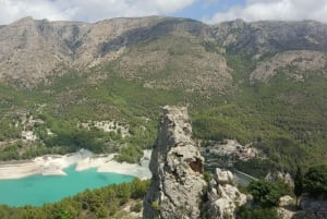 Da Alicante e Benidorm: tour in auto al castello e al villaggio di Guadalest