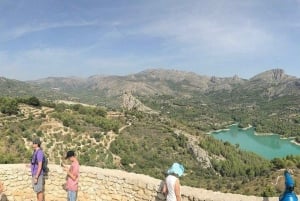 Da Alicante e Benidorm: tour in auto al castello e al villaggio di Guadalest