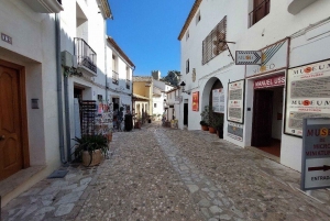 Da Alicante e Benidorm: tour in auto al castello e al villaggio di Guadalest