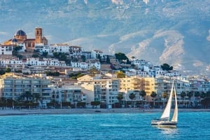 Depuis Alicante ou Benidorm : excursion d'une journée à Guadalest et Altea