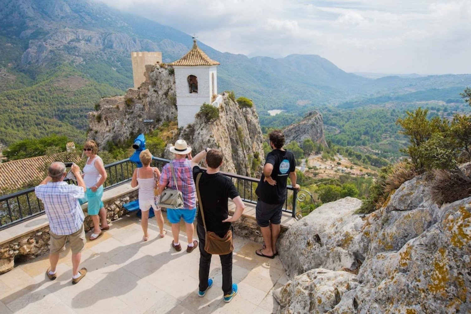 Hike-the-Majestic-Guadalest-Valley