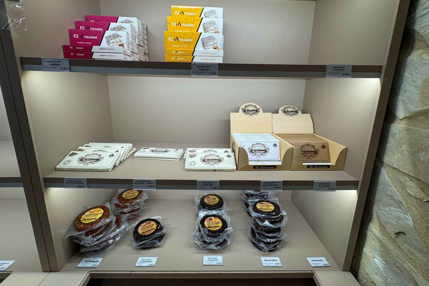 Jijona: visita à fábrica de torrão com degustação e às grutas de Canelobre