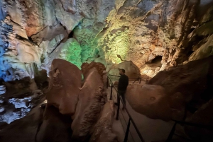 Jijona: visita à fábrica de torrão com degustação e às grutas de Canelobre