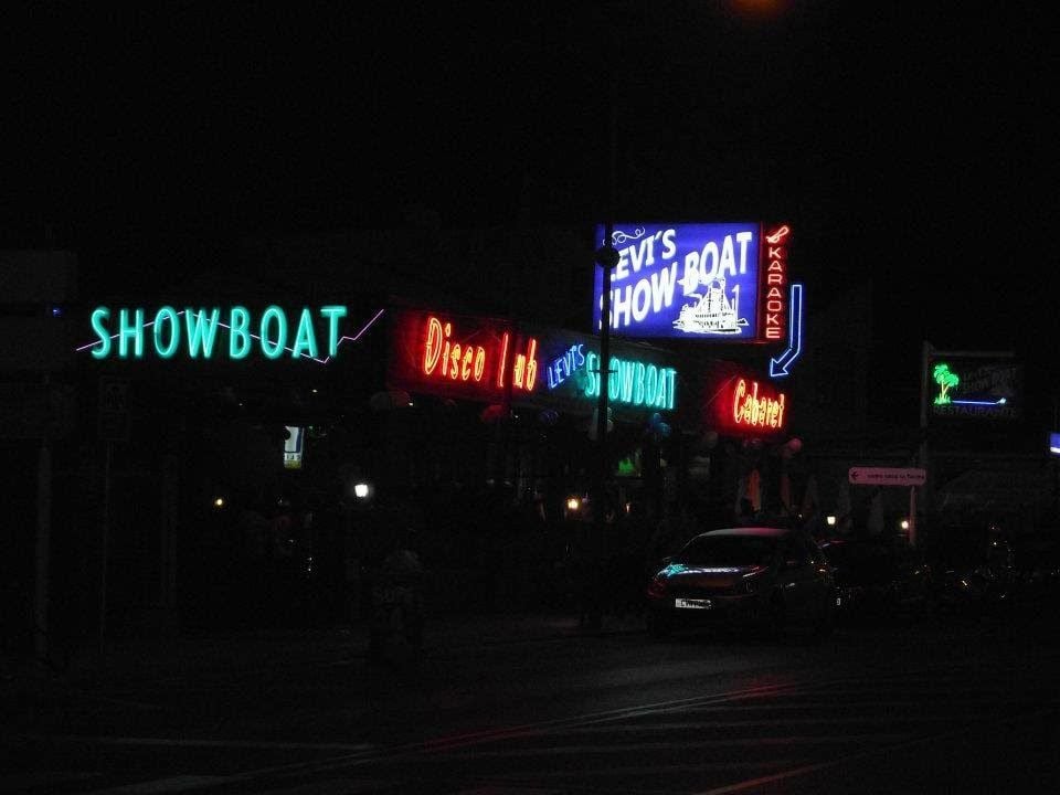 Levi's Showboat