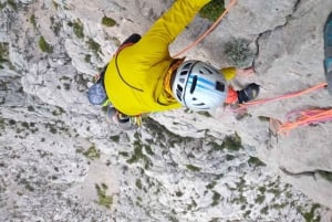 イファッチ岩壁での長距離クライミングをお楽しみください