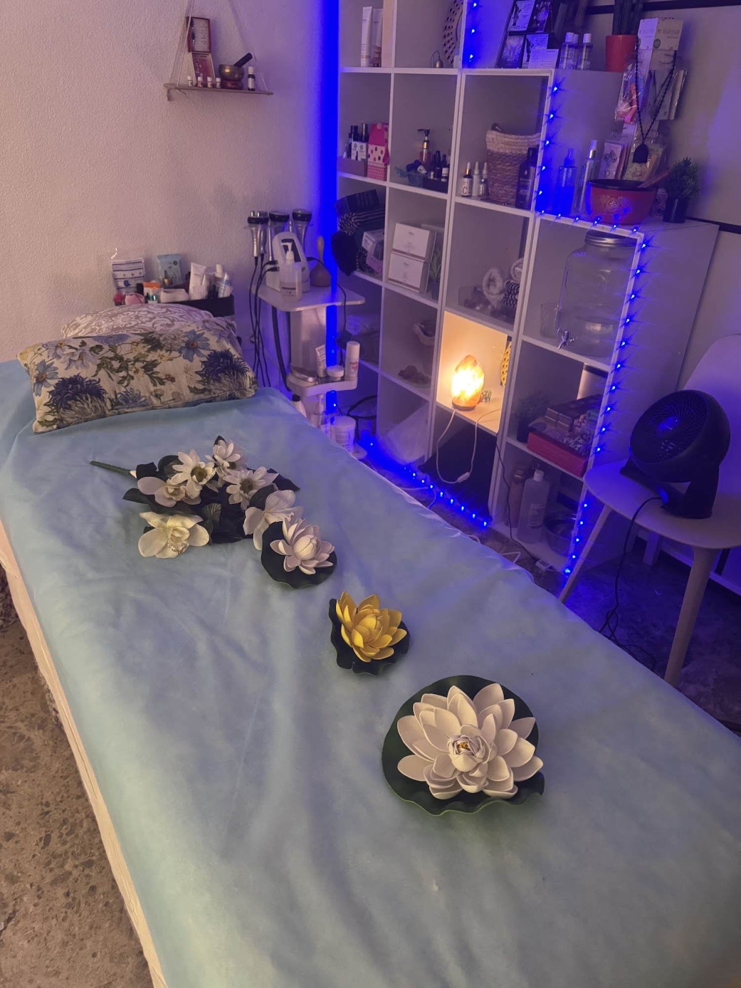 Masajes Alicante centro Isabella Cruz. Terapeuta corporal, rejuvenecimiento, corporal, facial