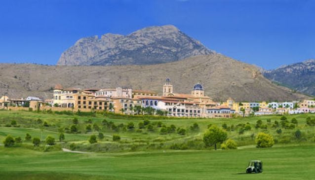 Top 5 Luxury Resorts in Alicante